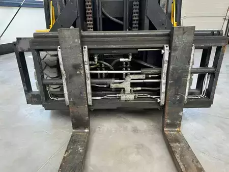 Electric - 4 wheels 2013  Yale ERP40VM E2370 (7)