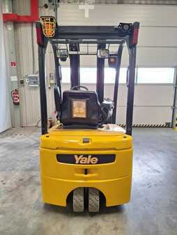 Eléctrica de 4 ruedas 2011  Yale ERP16VT (3)