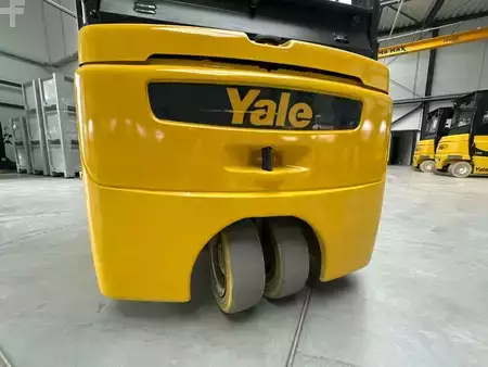 Elektryczne 4-kołowe 2021  Yale ERP20VT LWBE2630 (2)