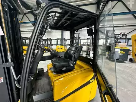 Elektryczne 4-kołowe 2021  Yale ERP20VT LWBE2630 (4)