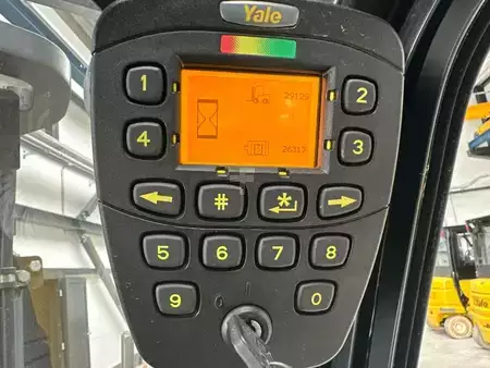 Elektryczne 4-kołowe 2021  Yale ERP20VT LWBE2630 (7)