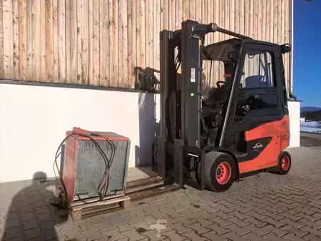 Elektro 4 Rad 2018  Linde E 30 Triplex Doppelzusatzhydraulik (1)