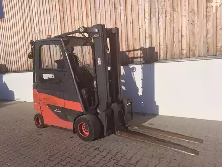 Elektro 4 Rad 2018  Linde E 30 Triplex Doppelzusatzhydraulik (7)