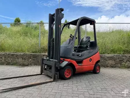 Containerstapler 1996  Linde H 16 Triplex (1)
