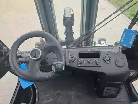 Diesel truck 2015  Linde H 50 Diesel Triplex Zinkenverstellgerät (9)