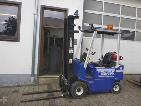 Chariots élévateurs GPL 1995  Clark GPM15 (1)