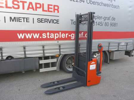 Hochhubwagen  Linde L12 (3)