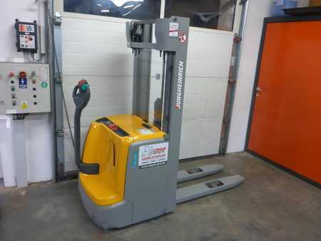 Hochhubwagen  Jungheinrich EJC 214 (1)