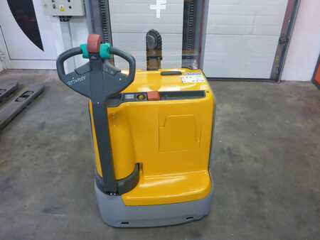 Hochhubwagen  Jungheinrich EJC 214 (5)