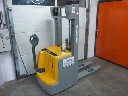 Hochhubwagen  Jungheinrich EJC 214 (1)