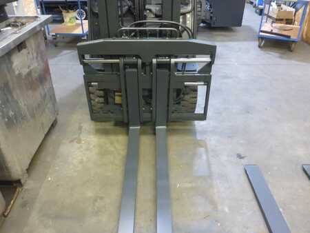 Elektro 4 Rad  Linde E30 (3)