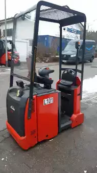 Chariots tracteurs 2018  Linde P50 C (2)