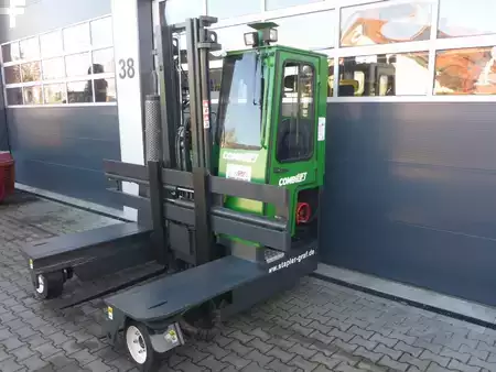 Four-way trucks 2008  Combilift C3000 (1)