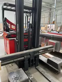 Carretilla retráctil de 4 vías 2016  Linde R25 F (2)