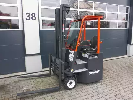 Four-way trucks 2016  Combilift C3000 (1)