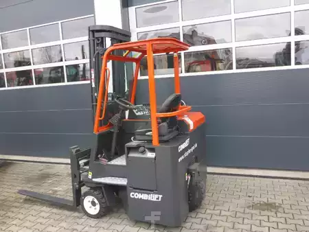 Four-way trucks 2016  Combilift C3000 (2)