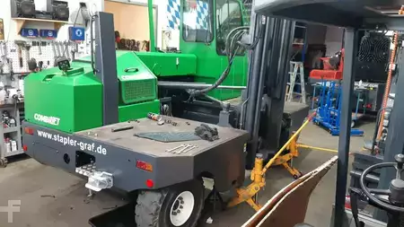 Vierwegestapler 2009  Combilift C5000 SL (2)