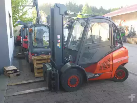 Empilhador a gás 2012  Linde H45T (1)