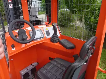 Empilhador Quatro caminhos 2021  Combilift C3000 STE (3)