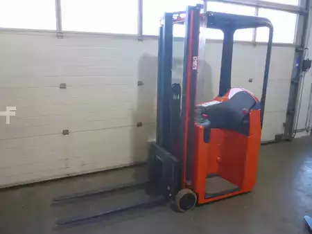 3-wiel elektrische heftrucks 2013  Linde E10 (1)