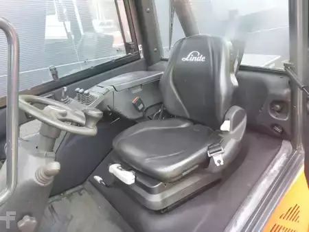 Empilhador diesel 2013  Linde H25 D (3)