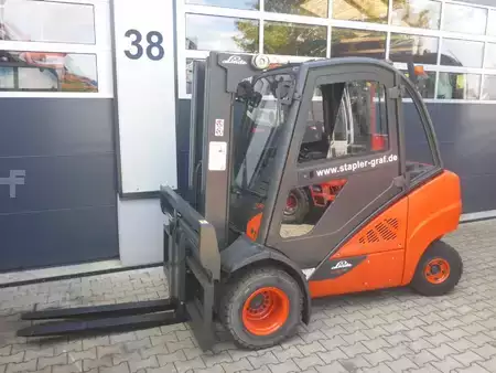 Empilhador diesel 2016  Linde H30 D (1)