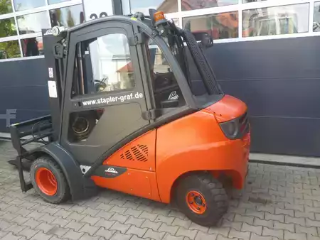 Empilhador diesel 2016  Linde H30 D (2)