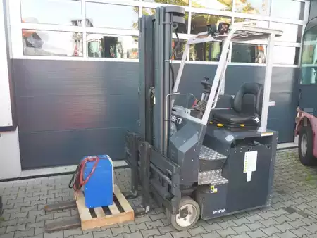 Čtyřcestný vysokozdvižný vozík 2012  Combilift CBE 3000 (1)