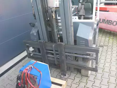 Čtyřcestný vysokozdvižný vozík 2012  Combilift CBE 3000 (4)