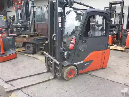 Eléctrico - 3 rodas 2017  Linde E16L -02 (1)