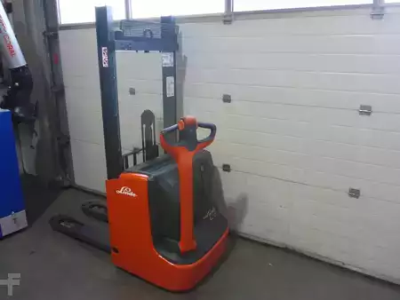 Stacker pedestre 2019  Linde L12 I (1)
