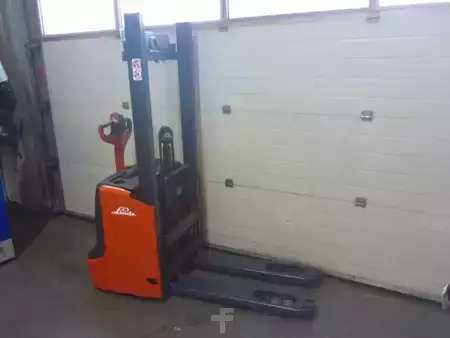 Stacker pedestre 2019  Linde L12 I (3)