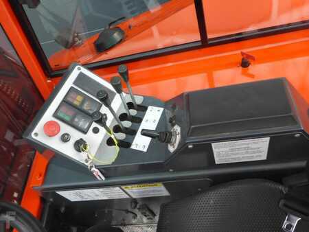 Four-way trucks 2011  Combilift C4000 CB (4)