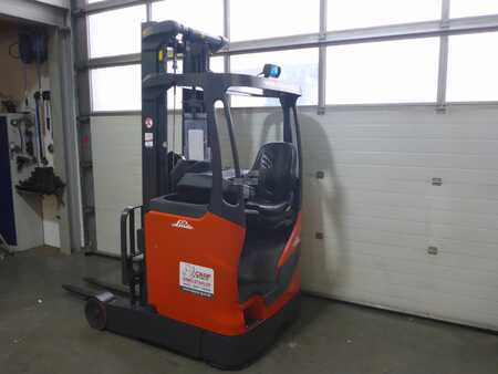 Chariots à mât rétractable 2018  Linde R12 B (1)