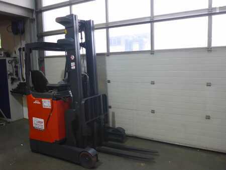 Chariots à mât rétractable 2018  Linde R12 B (5)