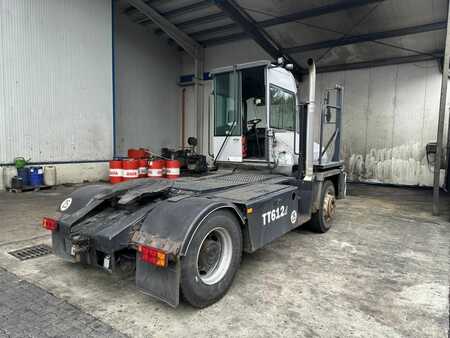 Terminál traktor - Kalmar TT612D (6)