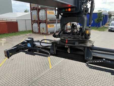 Reach stacker - CVS Ferrari F500RSE (9)