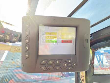 Reachstacker 2017  Hyster RS4633IH (9)