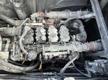 Reachstacker 2017  Liebherr LRS545 Intermodal (5)