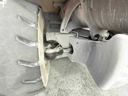 Reachstacker 2017  Liebherr LRS545 Intermodal (8)