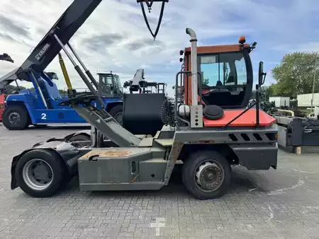 Terminálový traktor 2000  Terberg TT220 (1)