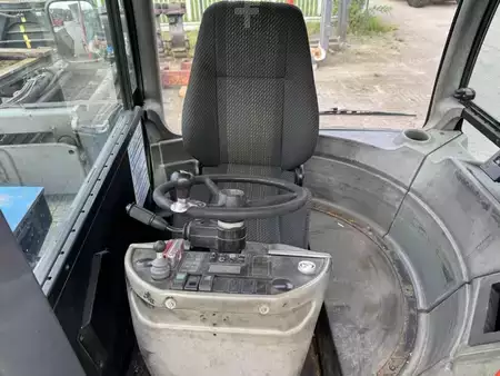 Terminálový traktor 2000  Terberg TT220 (8)