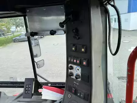 Terminálový traktor 2000  Terberg TT220 (9)