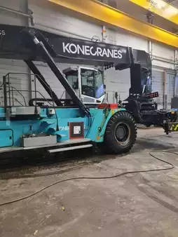 Reachstacker 2017  SMV Konecranes SC4537TC5 (5)
