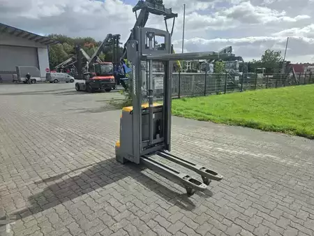 Apilador eléctrico 2019  Jungheinrich EJC112z (7)