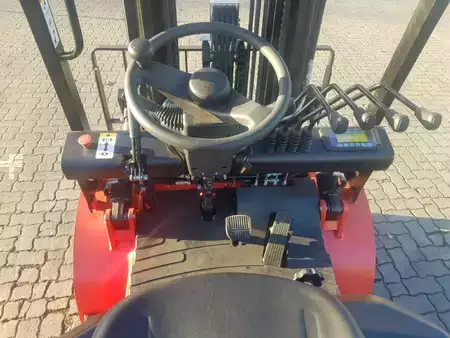 Elektro 4 Rad 2021  EP Equipment EFL302 (7)