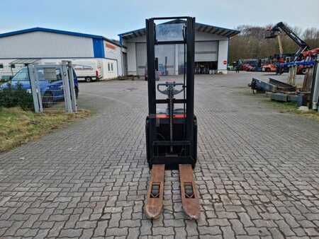 Pallet Stackers 2014  BT SWE120 (3) 