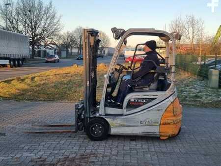 Carrelli elettrici 3 ruote 2014  Still RX20-18 (1)
