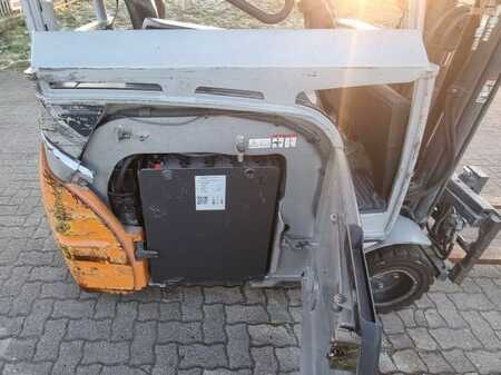 Carrelli elettrici 3 ruote 2014  Still RX20-18 (10)