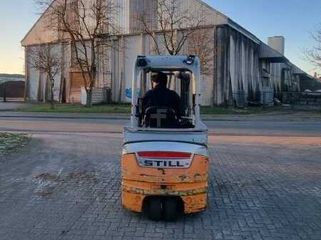 Carrelli elettrici 3 ruote 2014  Still RX20-18 (6)